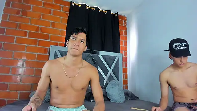 MaelSebasAndRobert1 online show from 01/05/26, 05:49