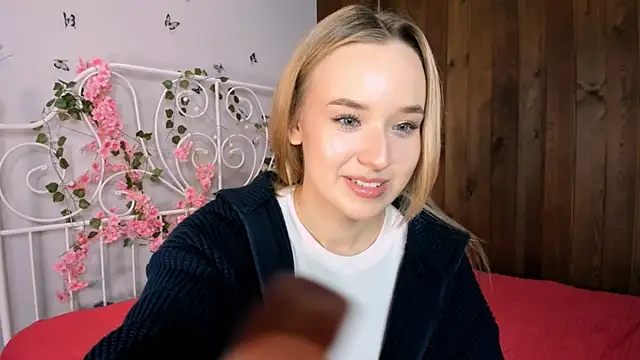 KristleKirst online show from 11/20/25, 01:11