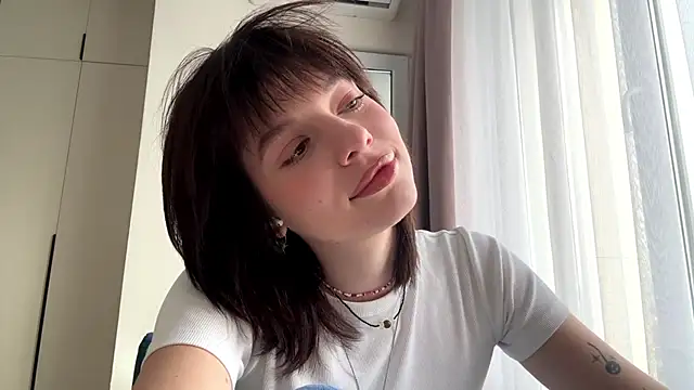 Snapshot of LollySimes chatting on 11/19/25, 09:31 LollySimes online show from 11/19/25, 09:31