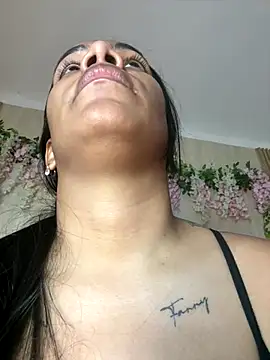 ArielleMillerr- online show from 01/05/26, 05:49