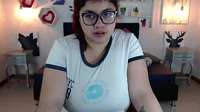 danna garza online show from 02/06/26, 01:58