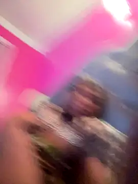 Snapshot of prplbunni chatting on 11/29/25, 02:47 prplbunni online show from 11/29/25, 02:47