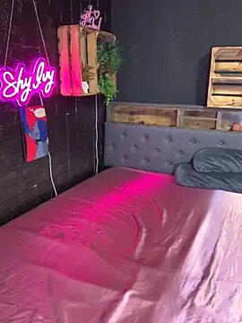 Snapshot of Shy-Ivy chatting on 01/18/26, 10:13 Shy-Ivy online show from 01/18/26, 10:13