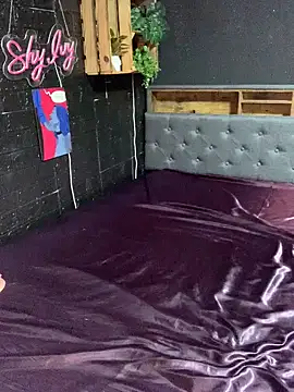 Shy-Ivy online show from 03/05/26, 10:17