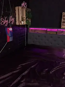 Shy-Ivy online show from 03/08/26, 09:18