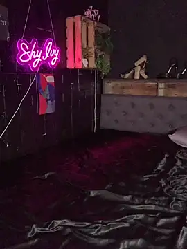 Shy-Ivy online show from 05/03/26, 08:59