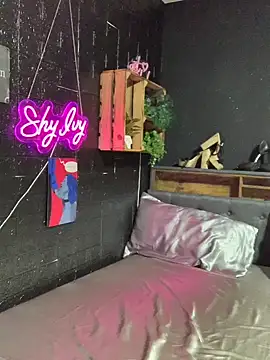 Shy-Ivy online show from 05/21/26, 08:49