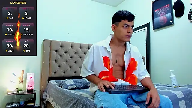 Snapshot of blorelopez chatting on 02/01/26, 01:31 blorelopez online show from 02/01/26, 01:31