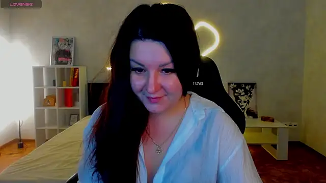 still  her online show from 11/27/25, 01:07