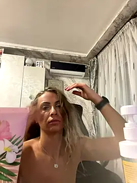 Snapshot of Goldgodess chatting on 12/02/25, 05:46 Goldgodess online show from 12/02/25, 05:46