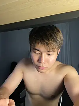 Juhone online show from 12/17/25, 02:23