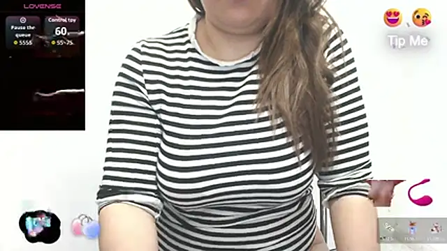 Snapshot of Ricaardiente chatting on 11/24/25, 10:53 Ricaardiente online show from 11/24/25, 10:53