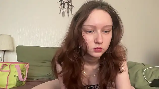 Snapshot of evelynnmaeee chatting on 03/16/26, 09:57 evelynnmaeee online show from 03/16/26, 09:57