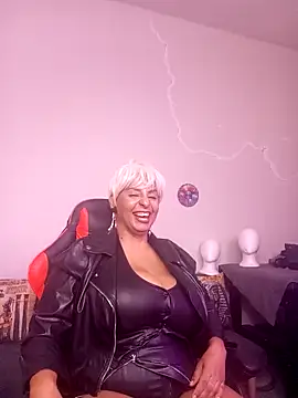 LaReineCleo online show from 04/20/26, 10:18