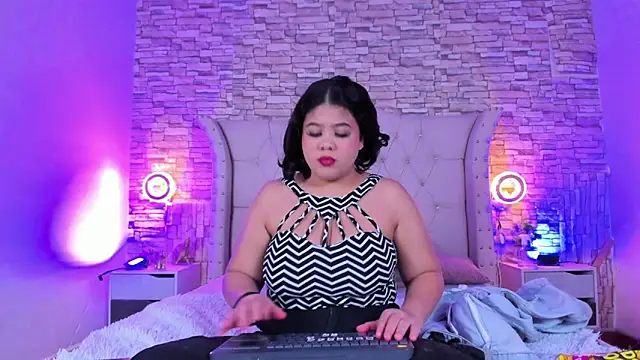 Amanda Mooree online show from 03/21/26, 04:17