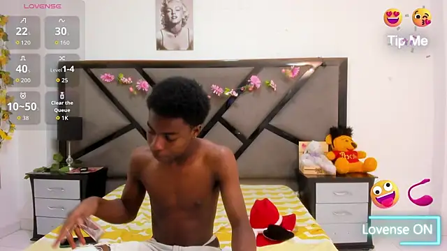 NoahJhonson69 online show from 04/08/26, 11:32