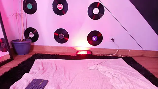 goddess julieta online show from 03/11/26, 06:47