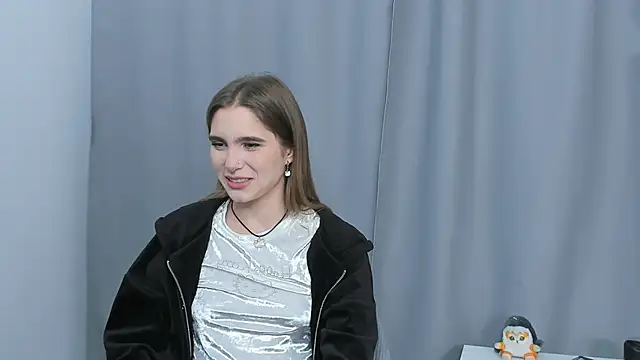 Snapshot of RozanneJordan chatting on 11/22/25, 03:11 RozanneJordan online show from 11/22/25, 03:11