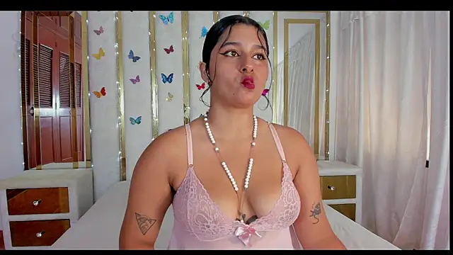 MeganBrounette online show from 12/01/25, 02:11