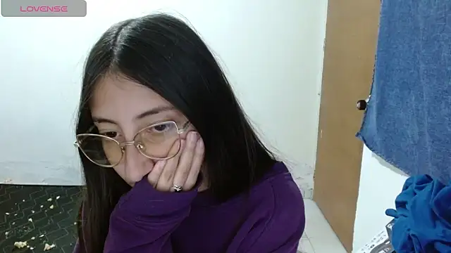 Nanylux online show from 04/12/26, 03:11