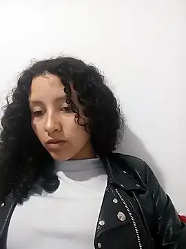 pettymoon1 online show from 12/13/25, 09:42