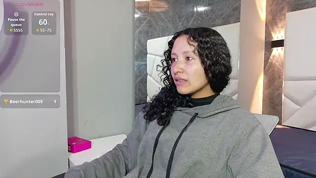 pettymoon1 online show from 12/19/25, 03:19