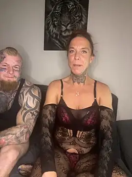 SexyInkedMiilfxx online show from 11/29/25, 11:24