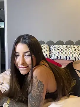 thauanydemontie online show from 03/28/26, 08:41