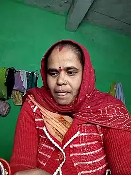 Snapshot of Qxjiya chatting on 11/19/25, 04:29 Qxjiya online show from 11/19/25, 04:29