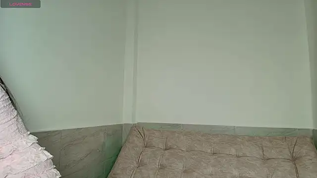 Megan Ivy online show from 11/22/25, 10:03