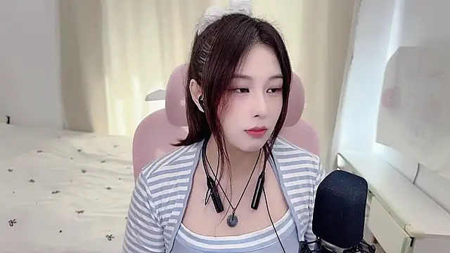 Snapshot of TTtia_ chatting on 07/09/26, 01:20 TTtia online show from 07/09/26, 01:20