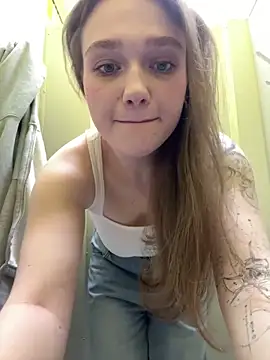 RussianWoman online show from 12/16/25, 06:29