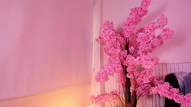 Snapshot of Nicole_diaz7 chatting on 11/24/25, 01:11 Nicole diaz7 online show from 11/24/25, 01:11