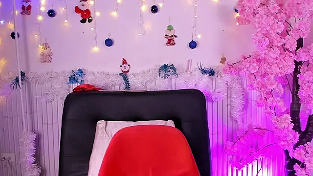 Nicole diaz7 online show from 12/21/25, 11:39