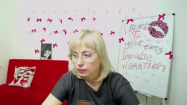 LaurenWishy online show from 03/27/26, 06:18