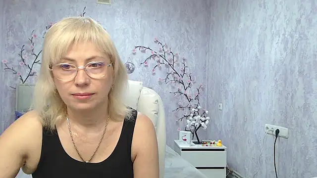 LaurenWishy online show from 05/18/26, 05:13