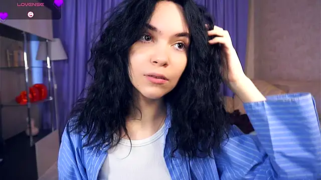 LorrieWilcinski online show from 11/23/25, 07:52