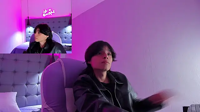 Snapshot of Sylasfrost chatting on 11/23/25, 08:41 Sylasfrost online show from 11/23/25, 08:41