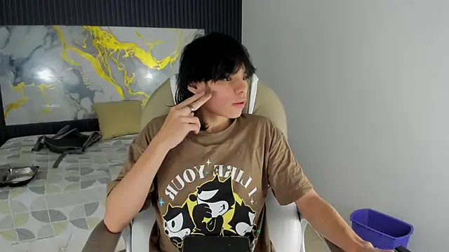 Snapshot of Sylasfrost chatting on 12/01/25, 08:03 Sylasfrost online show from 12/01/25, 08:03