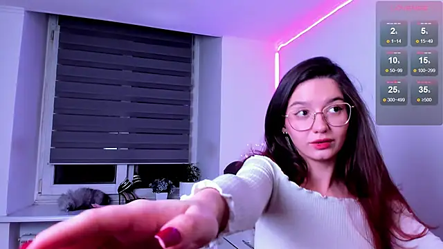 Snapshot of miabellee chatting on 11/24/25, 07:46 miabellee online show from 11/24/25, 07:46