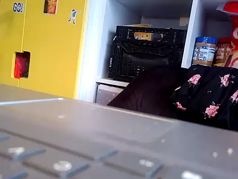 Snapshot of EheMilf_Frankfurt chatting on 01/19/26, 10:08 EheMilf Frankfurt online show from 01/19/26, 10:08