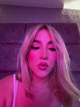 NathalieRoss1 online show from 05/19/26, 05:25