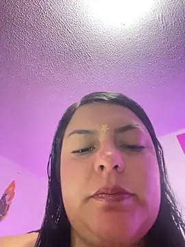 Snapshot of catbunnymmm chatting on 02/13/26, 12:17 catbunnymmm online show from 02/13/26, 12:17