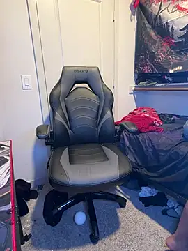 Snapshot of youngstarblc chatting on 03/03/26, 12:28 youngstarblc online show from 03/03/26, 12:28