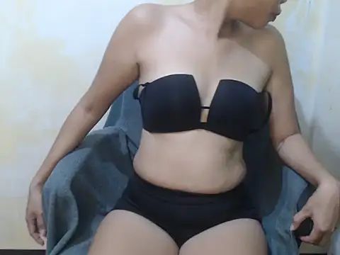 HotAsian Yazzi69 online show from 12/03/25, 03:43