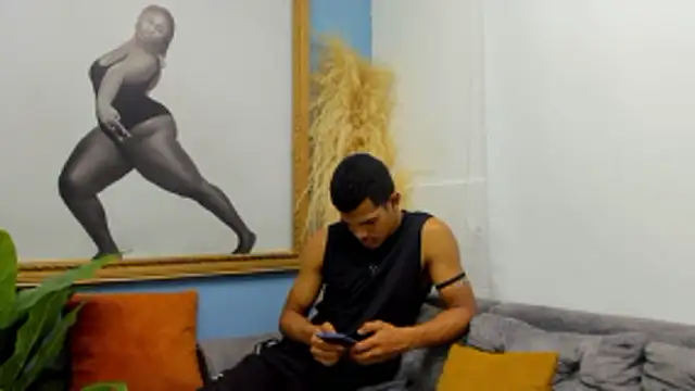 Snapshot of maikol_twinkx chatting on 12/02/25, 06:25 maikol twinkx online show from 12/02/25, 06:25