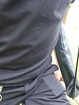 huykkk99 online show from 02/24/26, 05:27