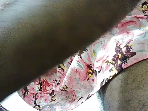 Snapshot of blue_roy chatting on 01/08/26, 04:42 blue roy online show from 01/08/26, 04:42