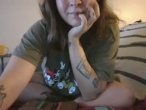 Snapshot of xxxluana chatting on 11/19/25, 04:34 xxxluana online show from 11/19/25, 04:34