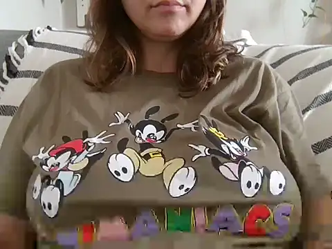 Snapshot of xxxluana chatting on 12/01/25, 04:23 xxxluana online show from 12/01/25, 04:23